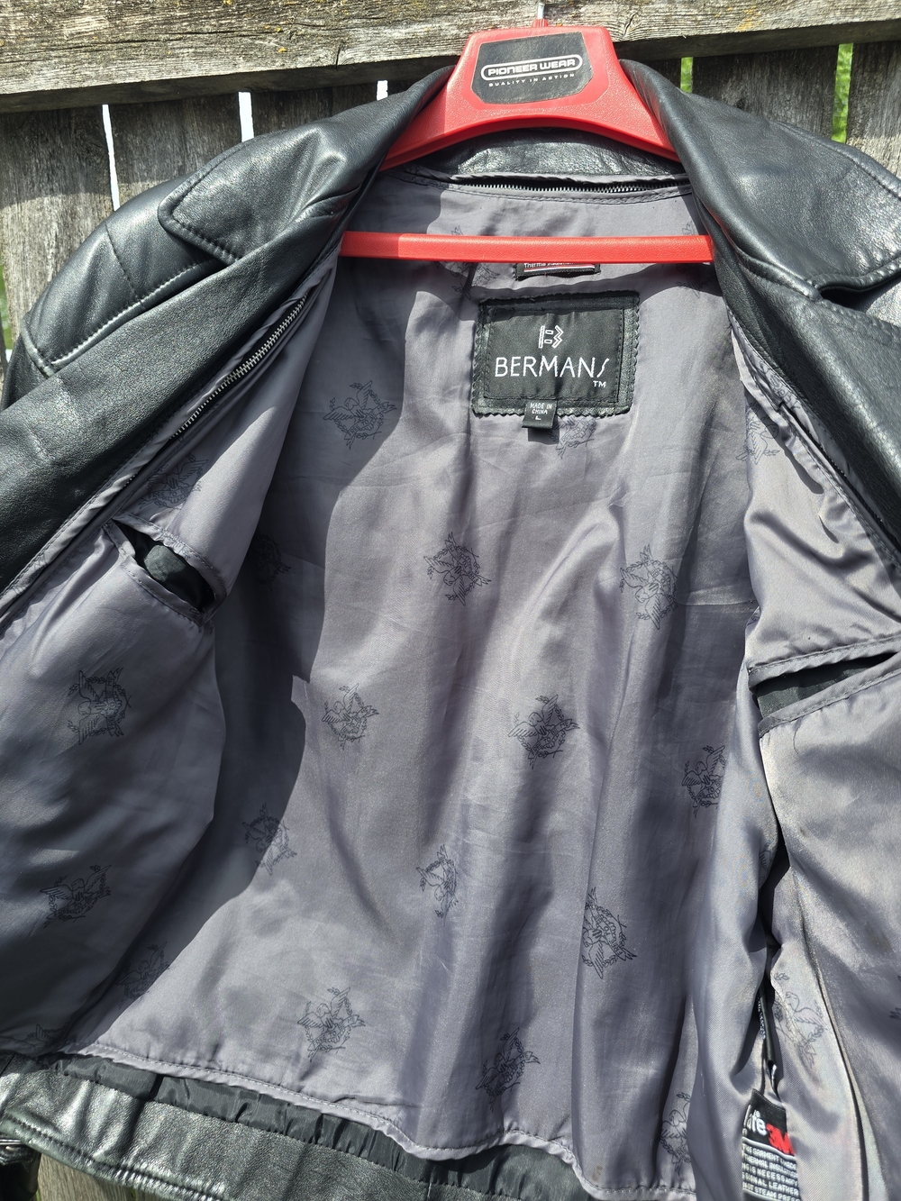 Berman's Men’s Black Leather Zip Motorcycle Jacket With Remvable Liner - Picture 4 of 9